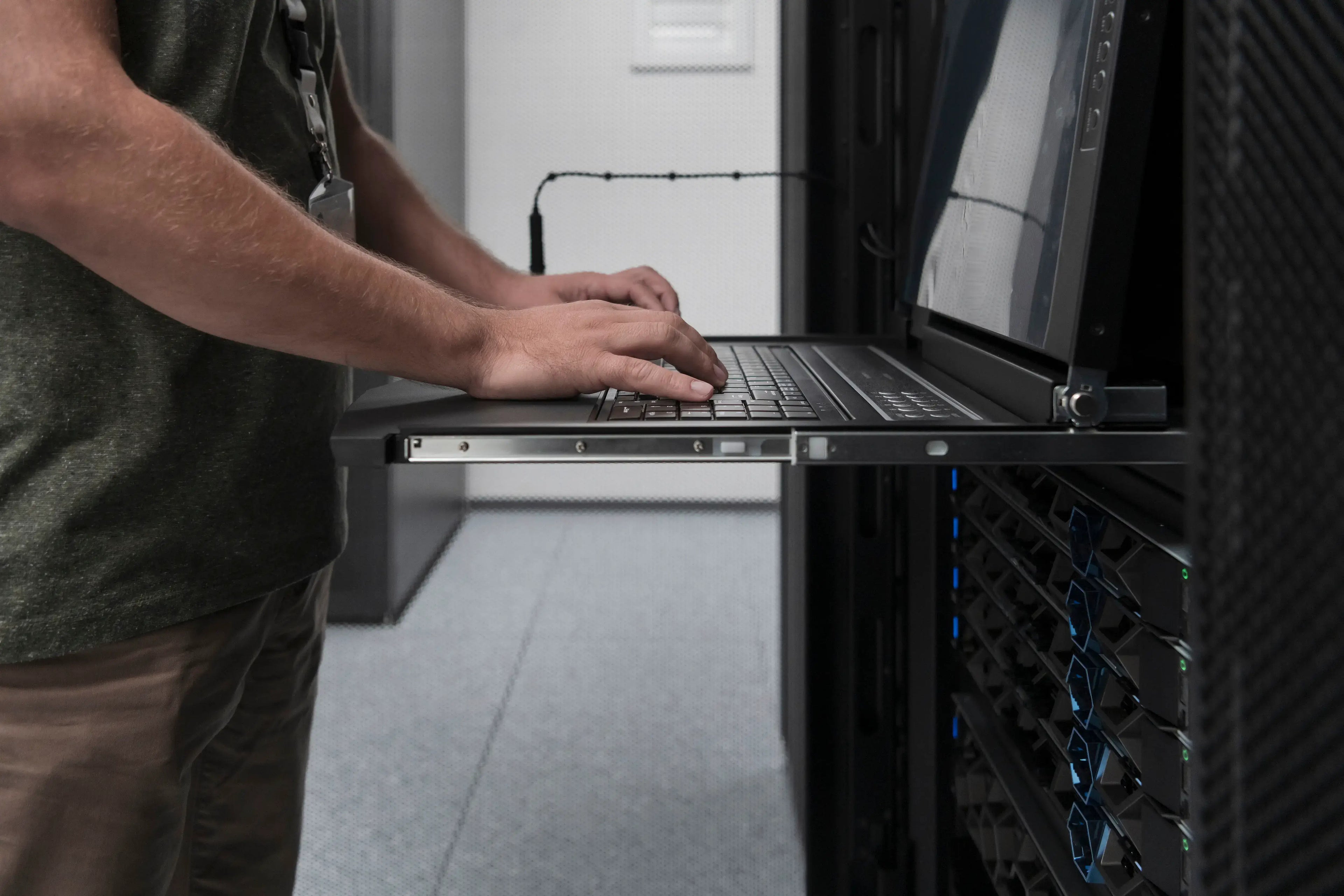 Server Management Services at Click Techs